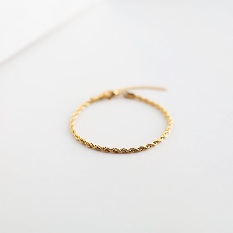 TWISTED ROPE BRACELET IN GOLD